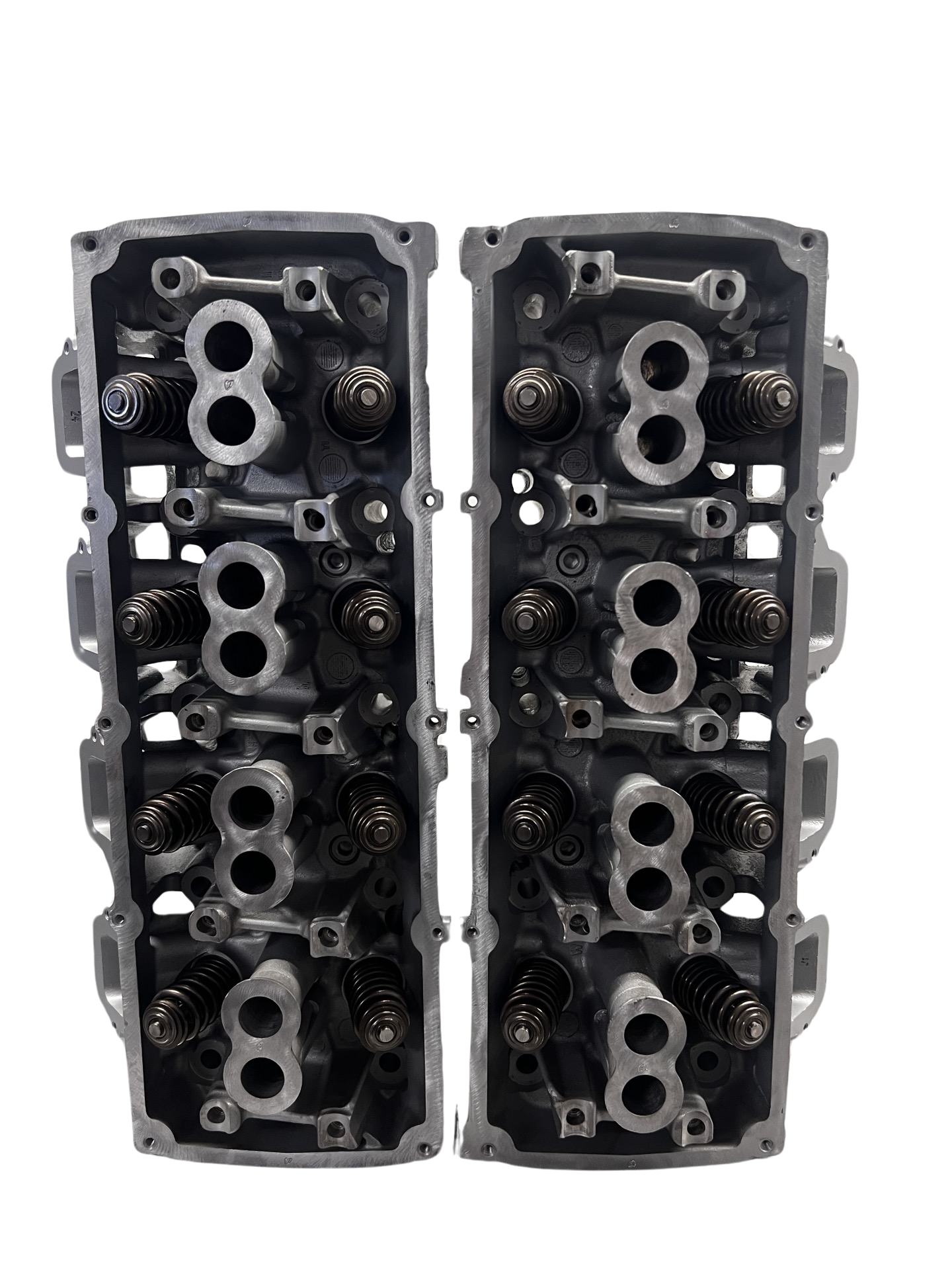 Top view of cylinder heads Chrysler / DODGE Hemi 5.7L Casting #1616DF (SOLD IN PAIR)